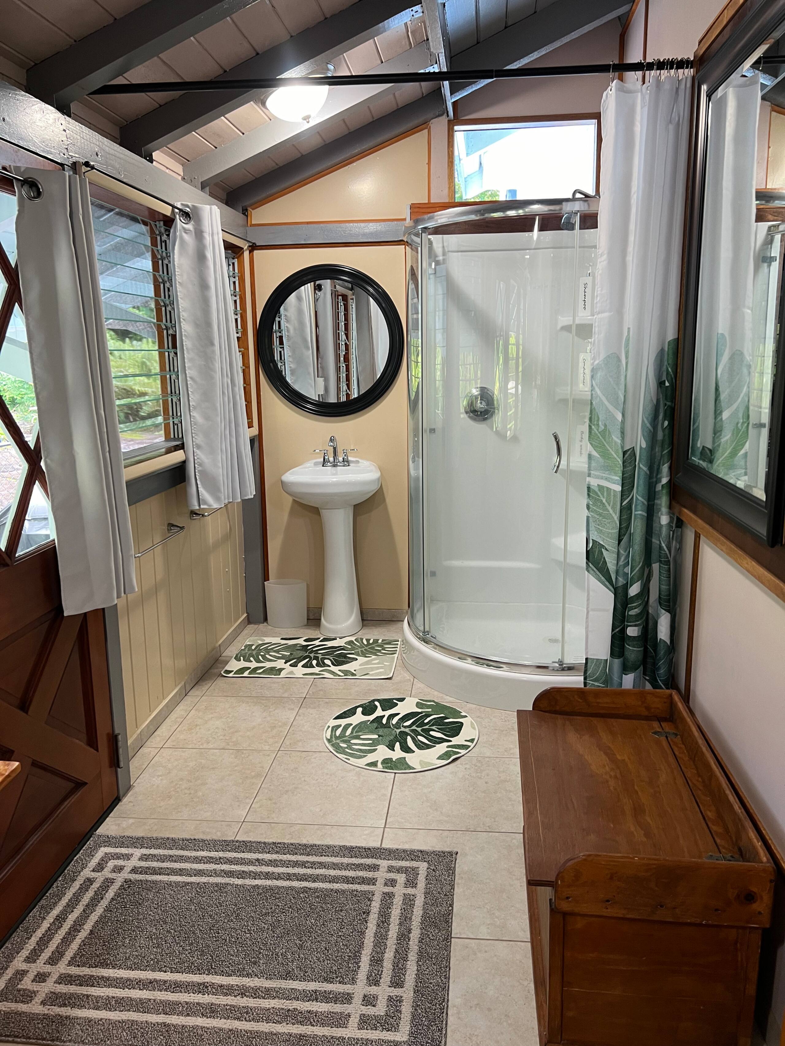 Home in Hilo · ★5.0 · 1 bedroom · 2 beds · 1 private bath - Image 93
