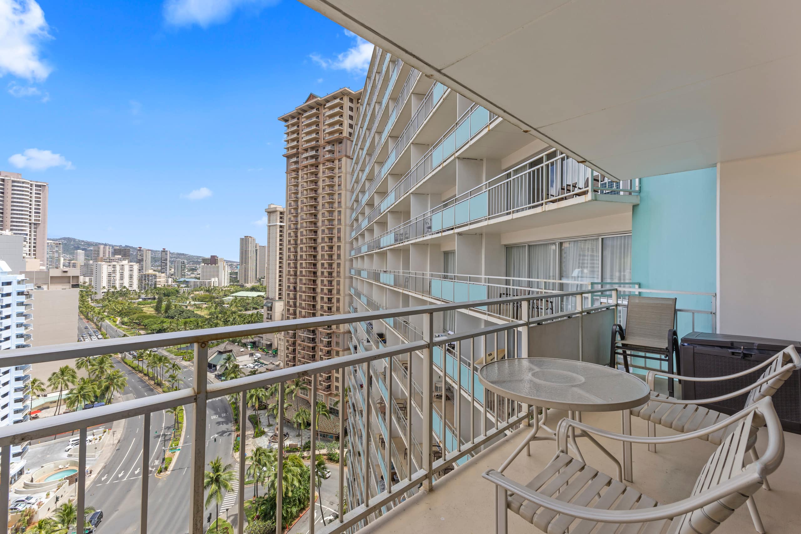 Condo in Honolulu · ★4.78 · 1 bedroom · 2 beds · 1 private bath - Image 11