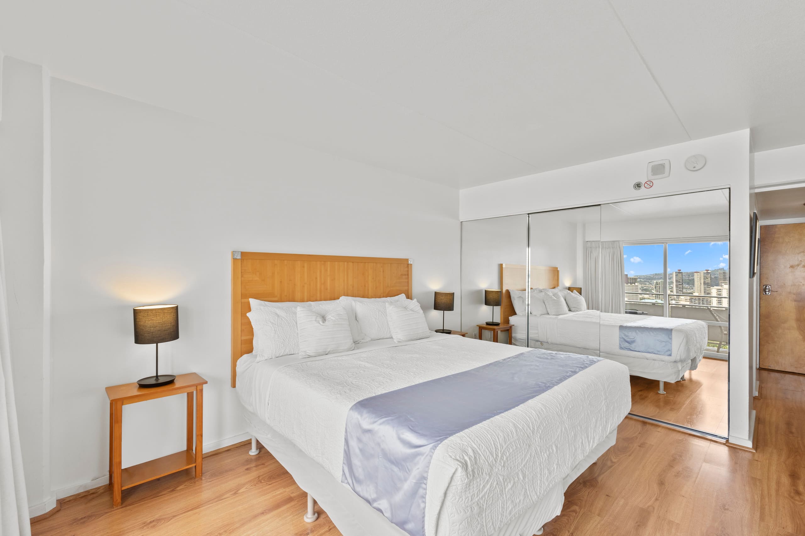 Condo in Honolulu · ★4.78 · 1 bedroom · 2 beds · 1 private bath - Image 2
