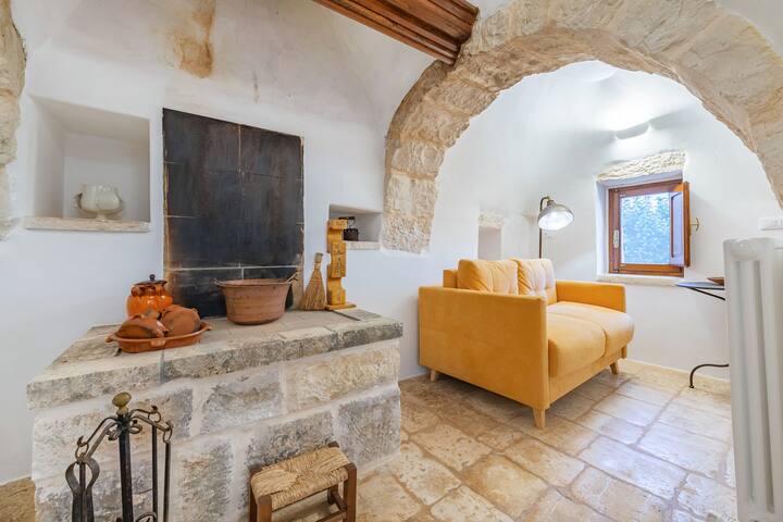 Portico – Heated pool -Trulli 4 apartments gallery image 4