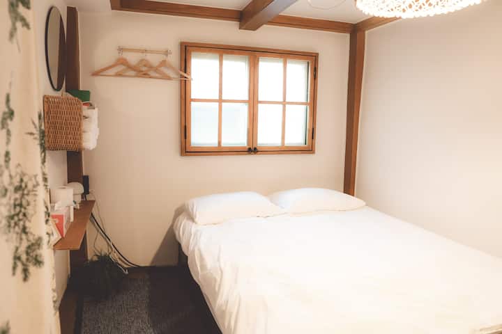 საძინებელი 1