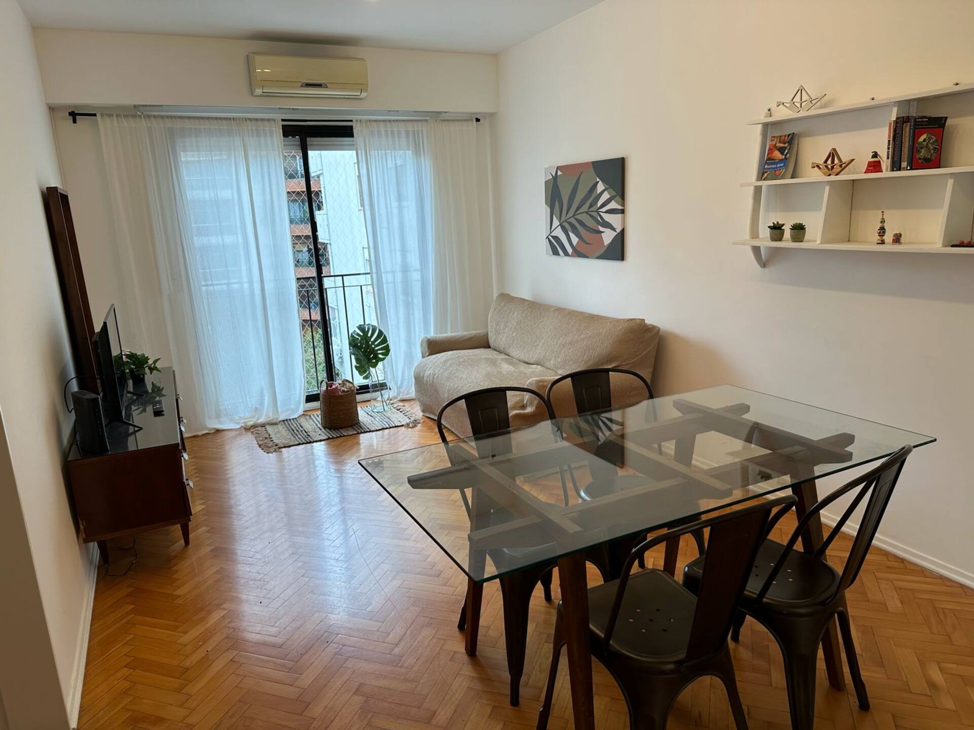Big and comfy in the quiet hood of Belgrano