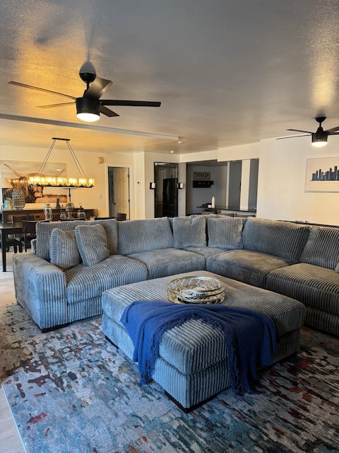 Top performing Airbnb: RARE FIND 2000 SQ ft 17th FLOOR CONDO in Union Station