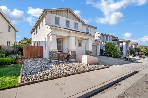 Beach home between Santa Cruz & Monterey for 12!