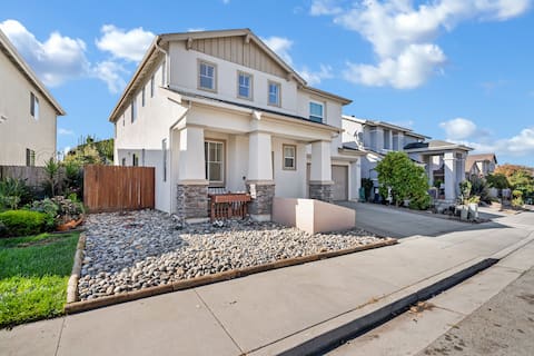 Beach home between Santa Cruz & Monterey for 12!