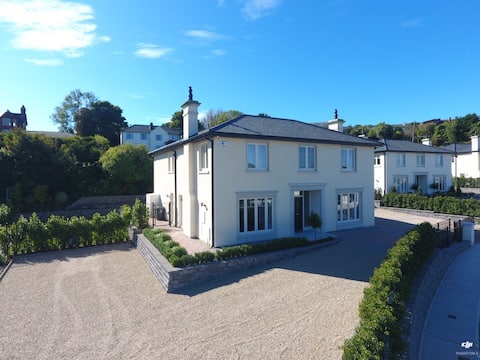 Large Luxury home in Howth