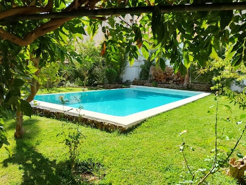 Paradise Cocoon: Villa with Pool & Hammam