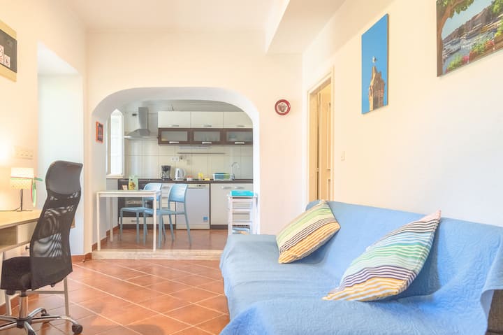 Mediterranean Garden Apartment 1 Sara Bol - Bol