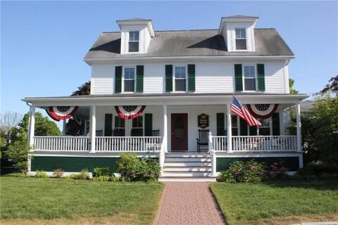 Iconic Home in Downtown Ogunquit