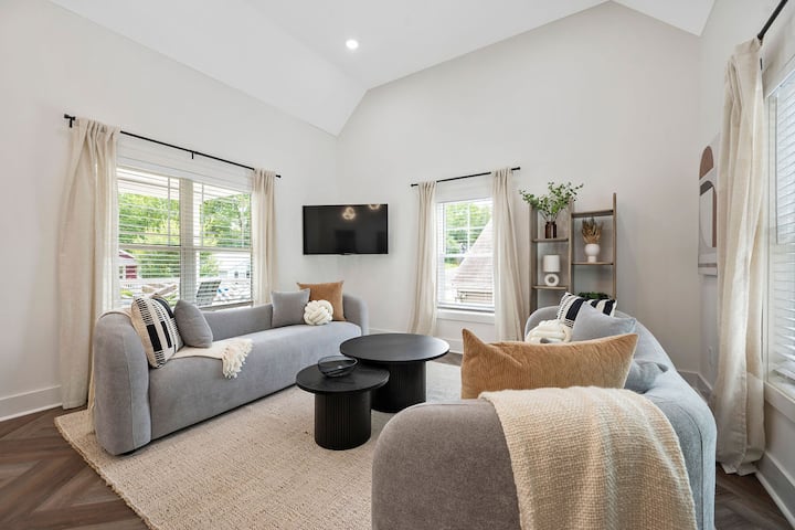 3 Min Duke & Dt Durham, 3br Sleeps 8 & Fire Pit - Durham, NC