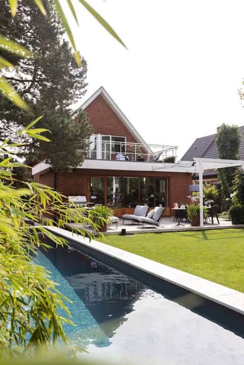 Villa Magnolia Limhamn, retro design w. pool