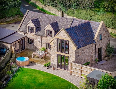Luxury Cottage 
Green Cottage, Peak District