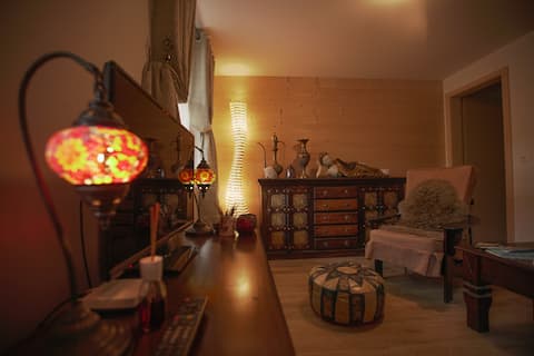 Top performing Airbnb: Large Deluxe Suite - Chalet Lovo - ski in-ski out in Lenk