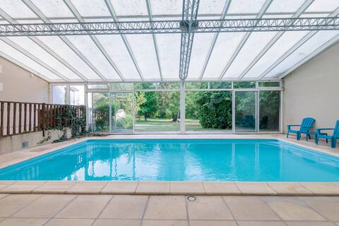Manor (20 people) Indoor pool/playroom