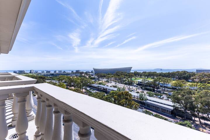 Luxurious Double Story Apartment – CR705