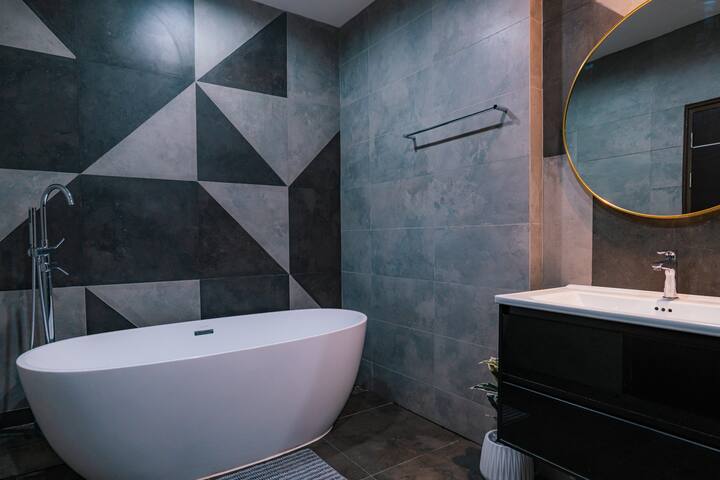 ELEGANCE_Sukhumvit 39_ Emquartier_Phrom Phong BTS gallery image 5