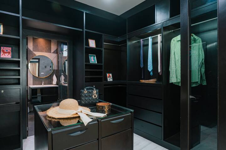 ELEGANCE_Sukhumvit 39_ Emquartier_Phrom Phong BTS gallery image 4