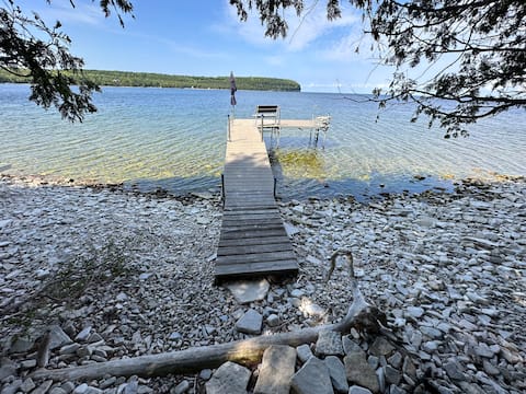 Gigi's Place…. Wooded Waterfront sleeps 13