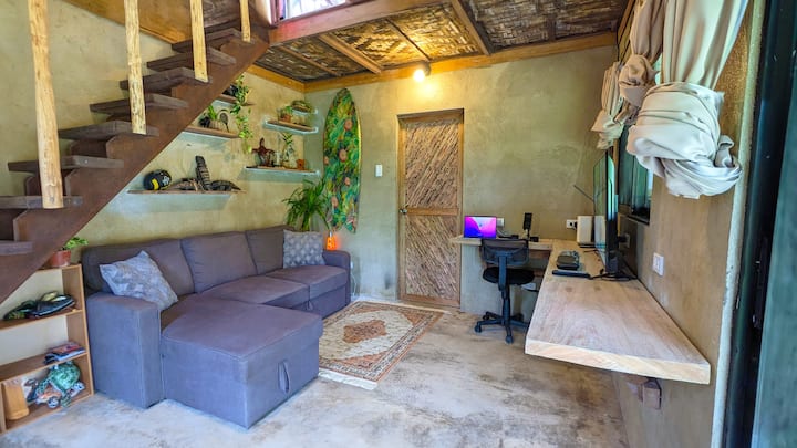 Plongez dans le confort de nos sièges confortables, parfaits pour se prélasser pendant les heures de loisirs ou installer votre bureau à distance.