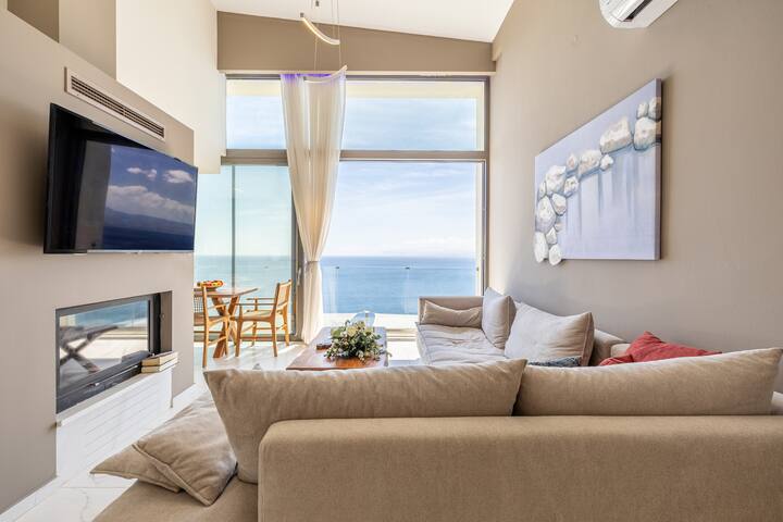 Stunning sea views, Access to a cove – Infinity gallery image 5
