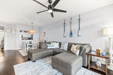 Top Airbnb: *3/2 Island Breeze Condo Steps to Beach/Pier/Food* in St. Augustine Beach