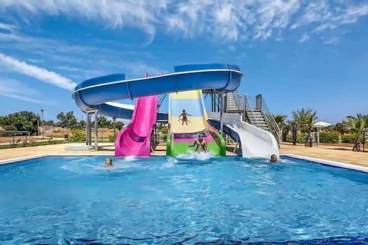 Seafront 2+1 in Thalassa Beach Resort