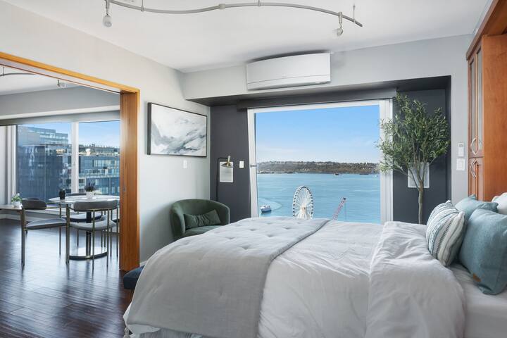 Best View in Seattle – 2BR w/ Parking, Pool, A/C gallery image 5