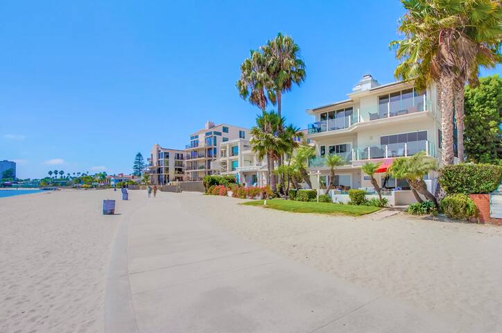 Spectacular Top Of The Bay gallery image 5