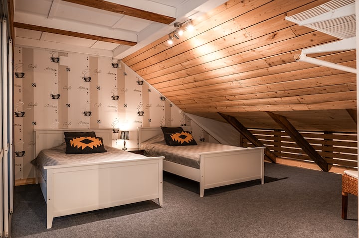 Chumba cha kulala cha   2 kitanda cha mtu mmoja 120x200. 
Ghorofa 1