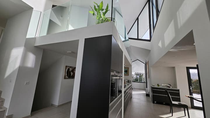 Hilltop Luxusvilla Mit Minigolf, Indoor Pool & Spa - 瑞士