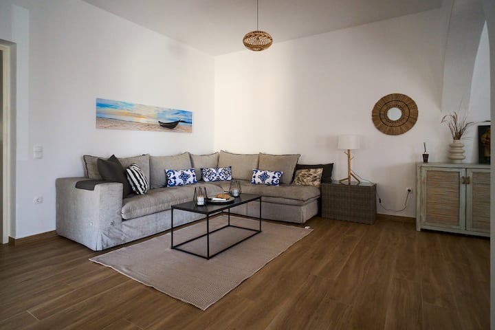 La Maison - Relaxing Getaway With Sea View Garden - 파로스