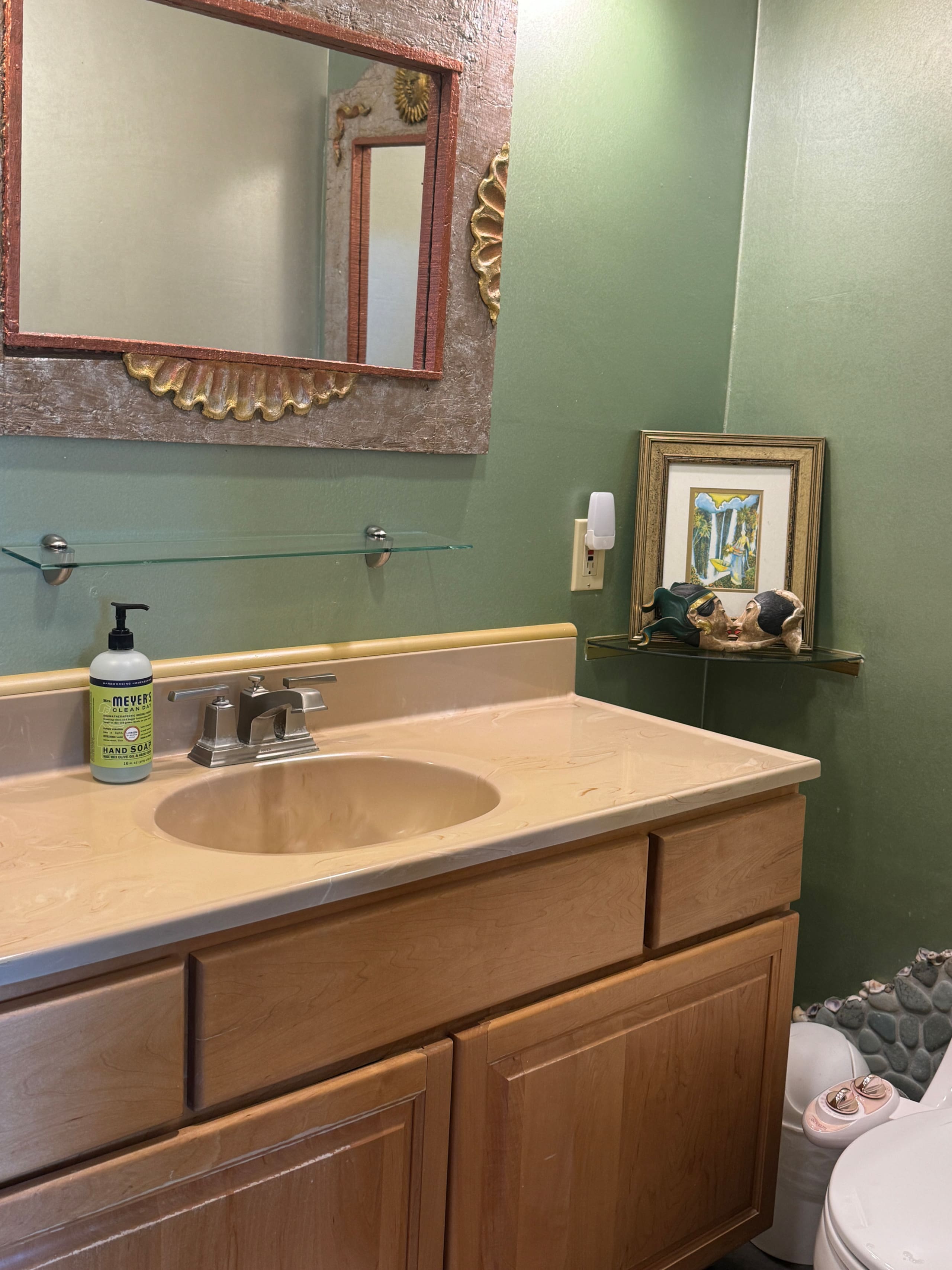 Oceanfront EcoRetreat: Waterfall, Trails, Serenity - Photo 28