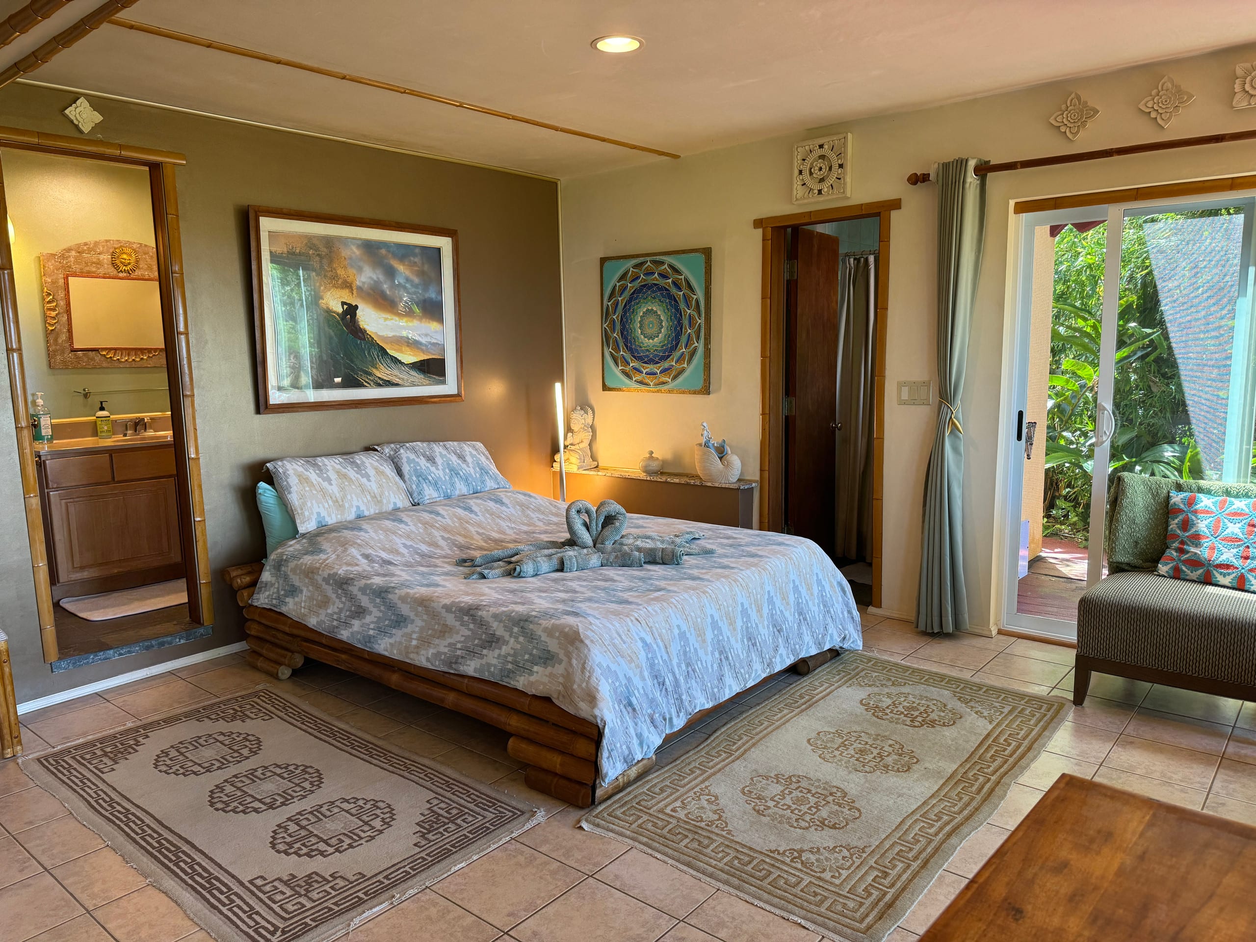 Oceanfront EcoRetreat: Waterfall, Trails, Serenity - Photo 6