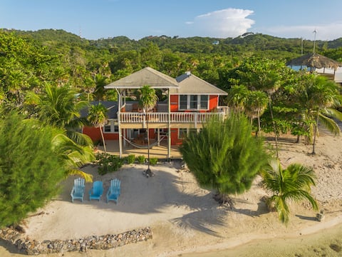 Starfish Beach House, 2 bedroom on the Ocean