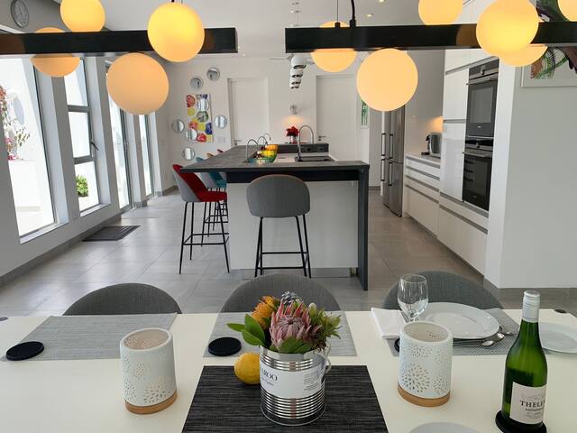 Top House gallery image 3