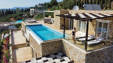 Luxury Villa Gialova Pylos with Privat Pool