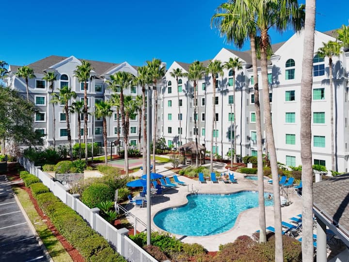 Near Disney Springs, 6 Guests, Free Shuttle, H4-2 - CoCo Key Water Park, Orlando
