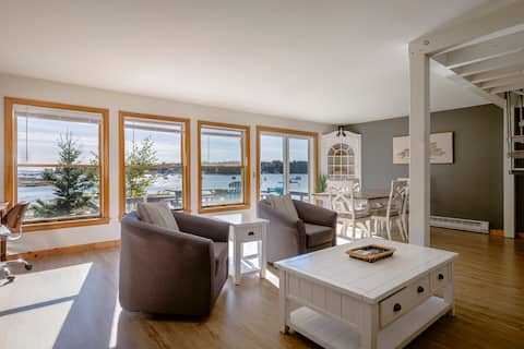 3BR Oceanfront Spacious Cottage + Dock [Driftwood]