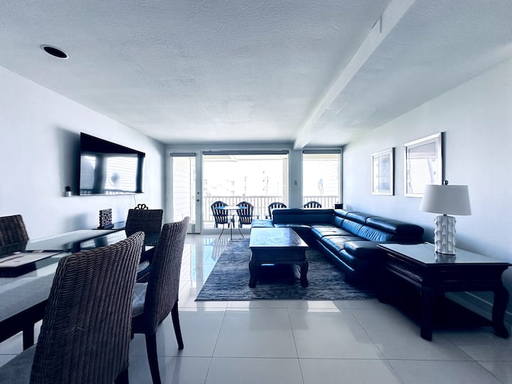 Beachside Getaway - 2br Condo W/ocean View Balcony - South Padre Island