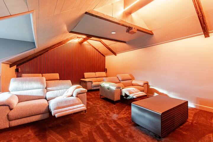 Serene Paradise w/ Views & Outdoor Pool in Beverly gallery image 5