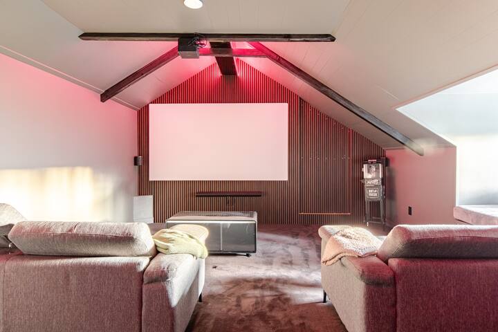 Serene Paradise w/ Views & Outdoor Pool in Beverly gallery image 4