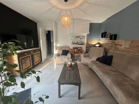 CharmantT2 "Cl3* "
4p+1enf 4 park beds and terrace