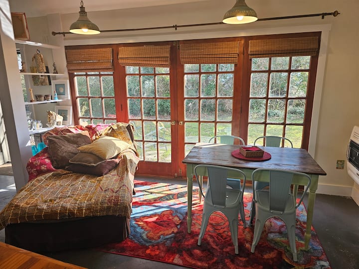 Waterfront Solomons Island Art Cottage - Chesapeake Bay