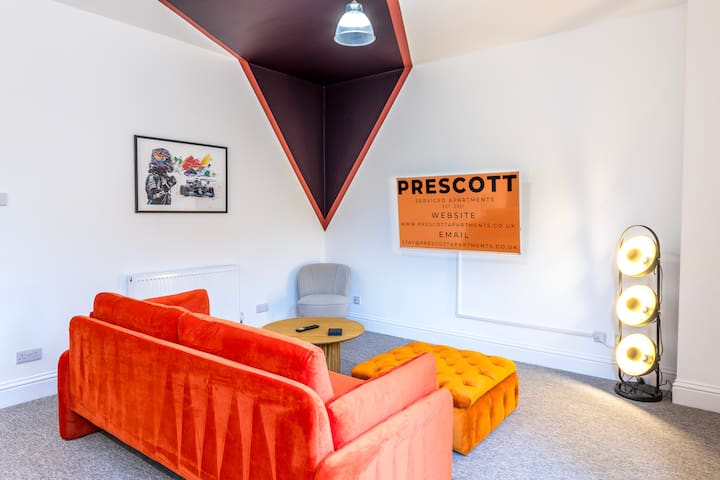 Silverstone-Free Parking by Prescott Apartments gallery image 4
