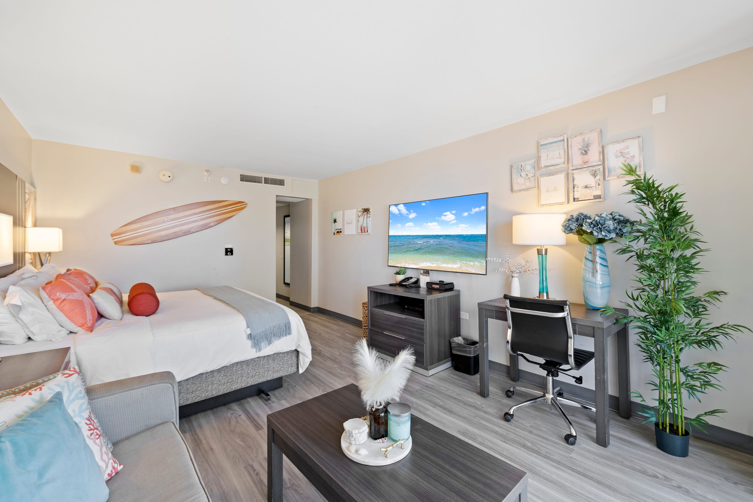 Hotel in Honolulu · ★4.94 · Studio · 2 beds · 1 private bath - Image 15