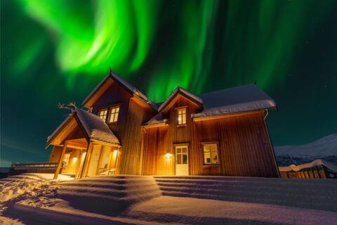 Northern Lights Villa with Sauna