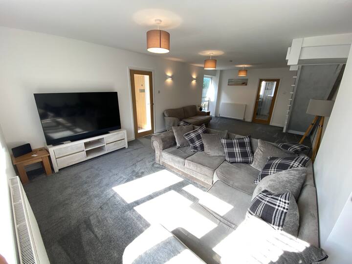 Spacious Luxury South Coast Home - Steyning