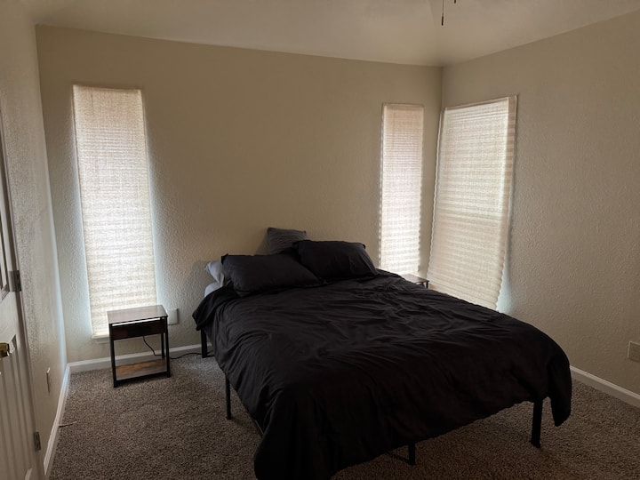 საძინებელი 1