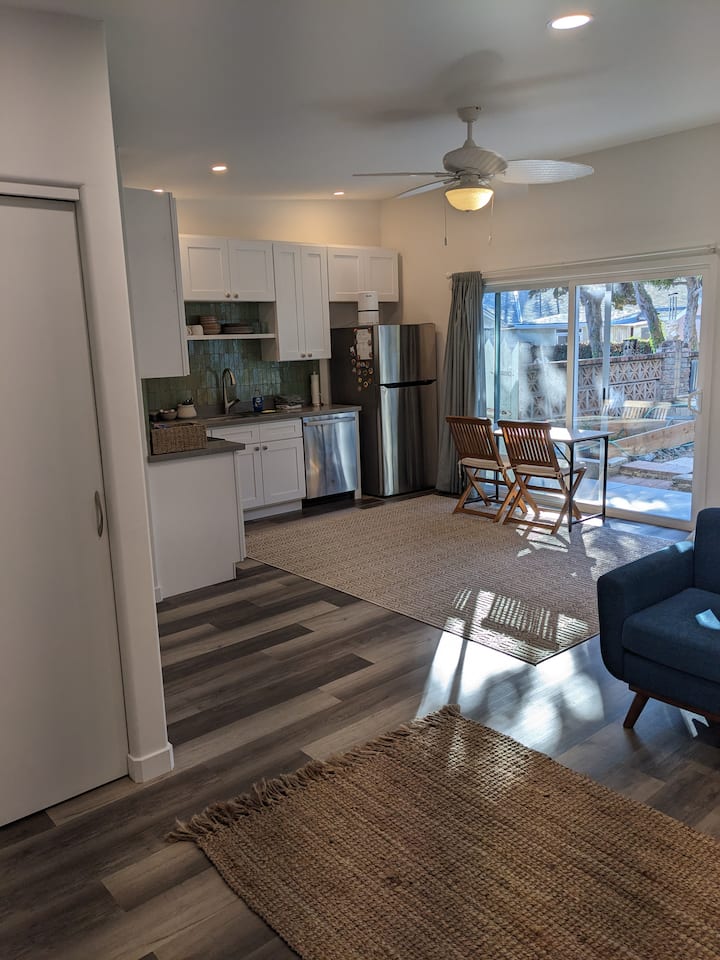 Private, Lockbox, Hepa Air Purifier And No Stairs! - San Luis Obispo, CA