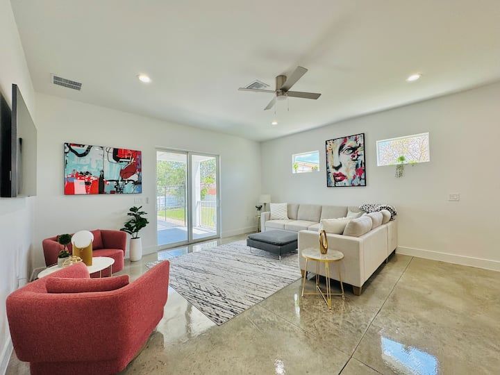 The Pickleball Haven of Naples - Scarlet Dream